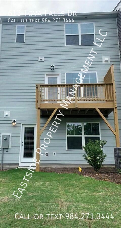 Building Photo - 613 Tova Fls Dr