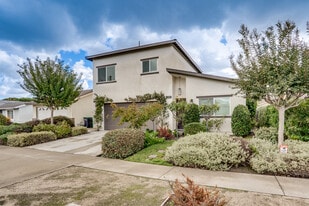 Building Photo - 14584 Highcrest Cir