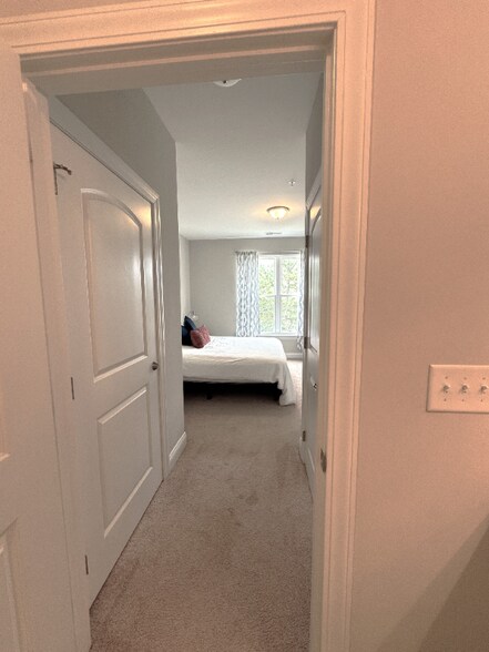 Building Photo - 624 Bonaventure Dr