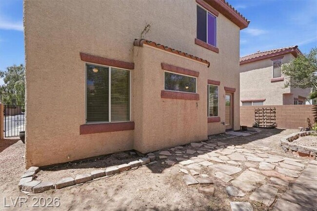 Building Photo - Inviting 3-Bedroom Home with Oversized Loft in Gated Southwest Community