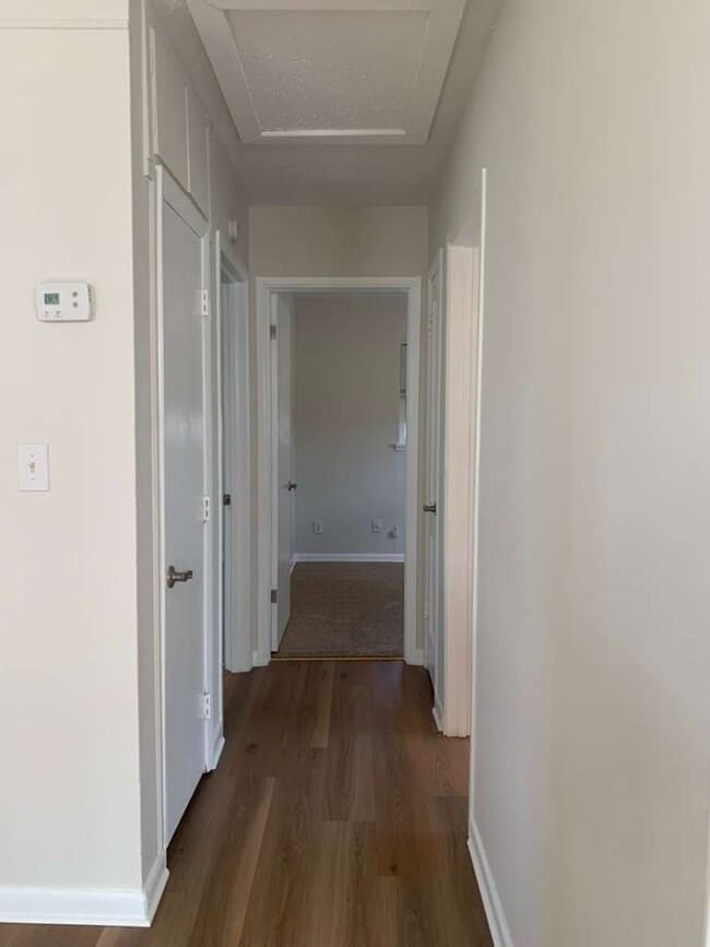 Building Photo - Updated 2 Bedroom 1 Bath in Central Gulfport