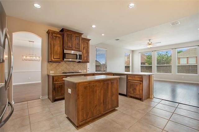 Building Photo - 12480 Leaflet Dr