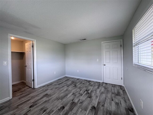 Building Photo - 3445 Sarto Ln