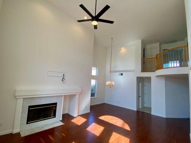 Building Photo - Beautiful 3 bedroom, 2.5 bathroom Rocklin ...