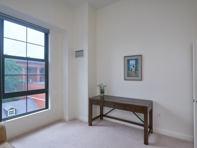 Building Photo - 29 Otis St
