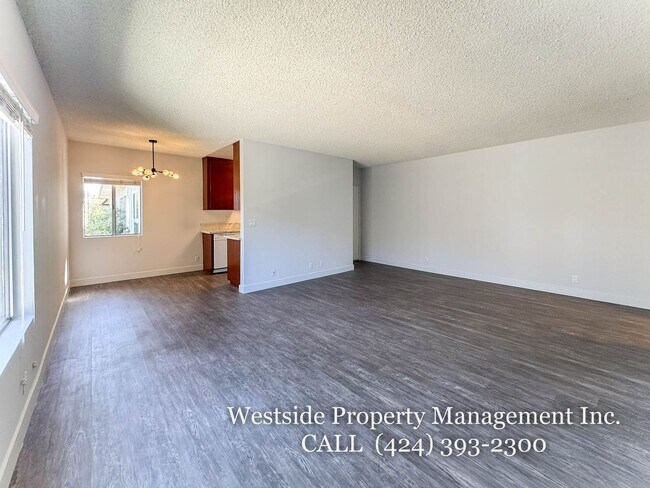 Building Photo - 12031 Pacific Ave