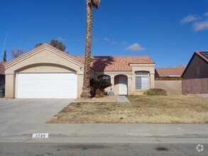 Building Photo - Cute and Clean 2 Bedroom Rosamond Home