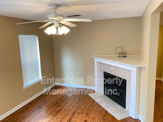 Building Photo - 7162 Charlton Way