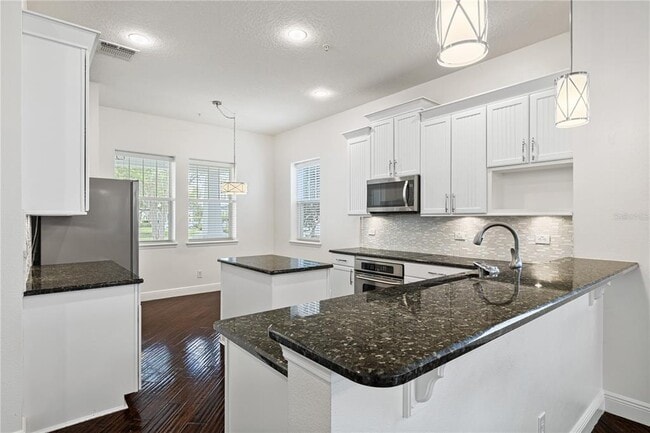 Building Photo - 5338 Ardsdale Ln