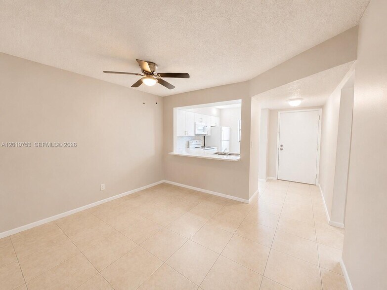 Building Photo - 3410 Foxcroft Rd