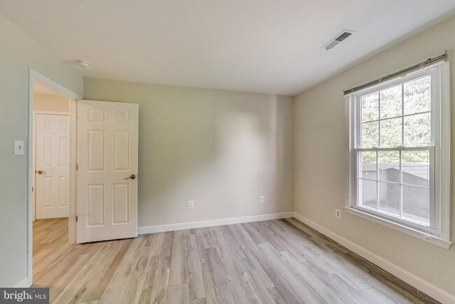 Building Photo - 12004 Montrose Village Terrace