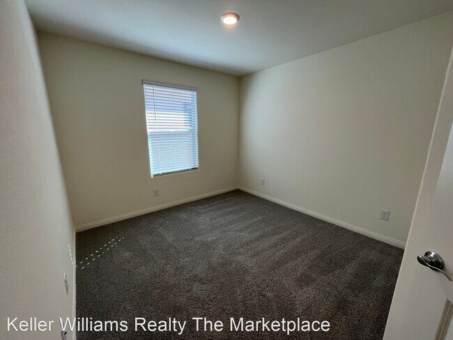 Building Photo - 4 br, 3 bath House - 428 Larksong Ave