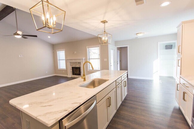 Building Photo - 952 Auckland Ave