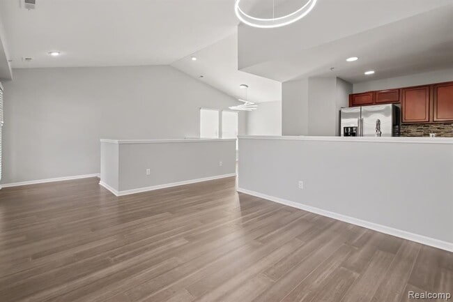 Building Photo - 27909 Hopkins Dr