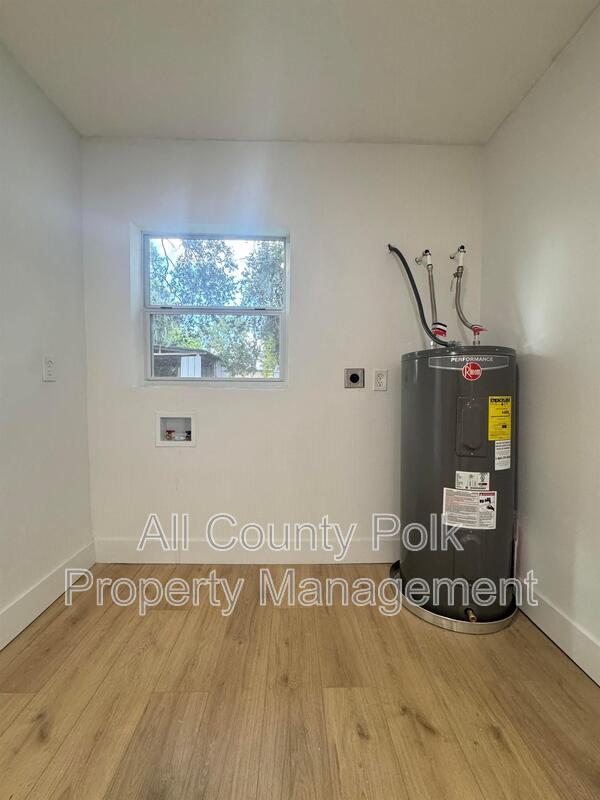 Building Photo - 145 Strain Blvd