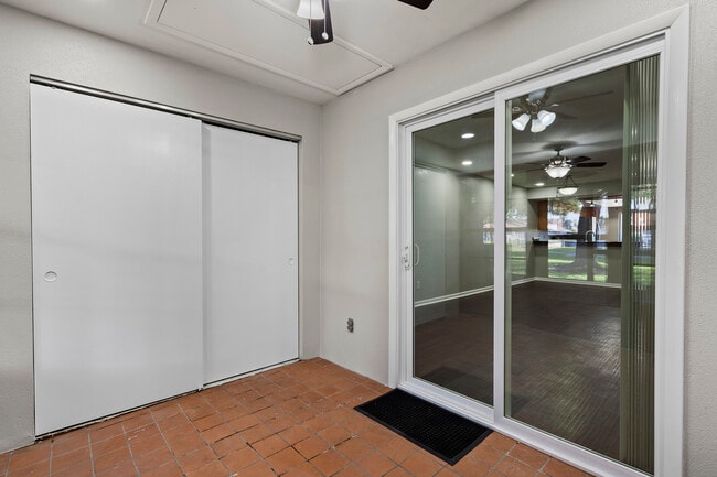 Building Photo - 7360 Ulmerton Rd