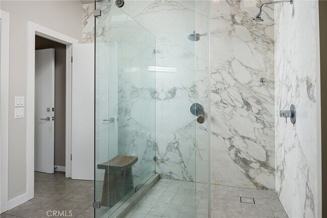 Building Photo - 31561 Peppertree Bend Unit