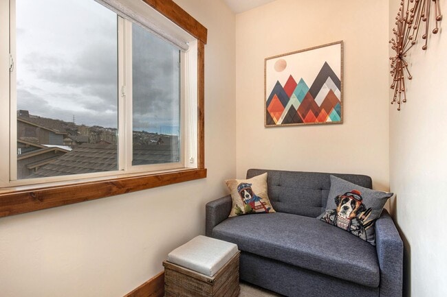 Building Photo - Combining the perfect balance of elegant m...