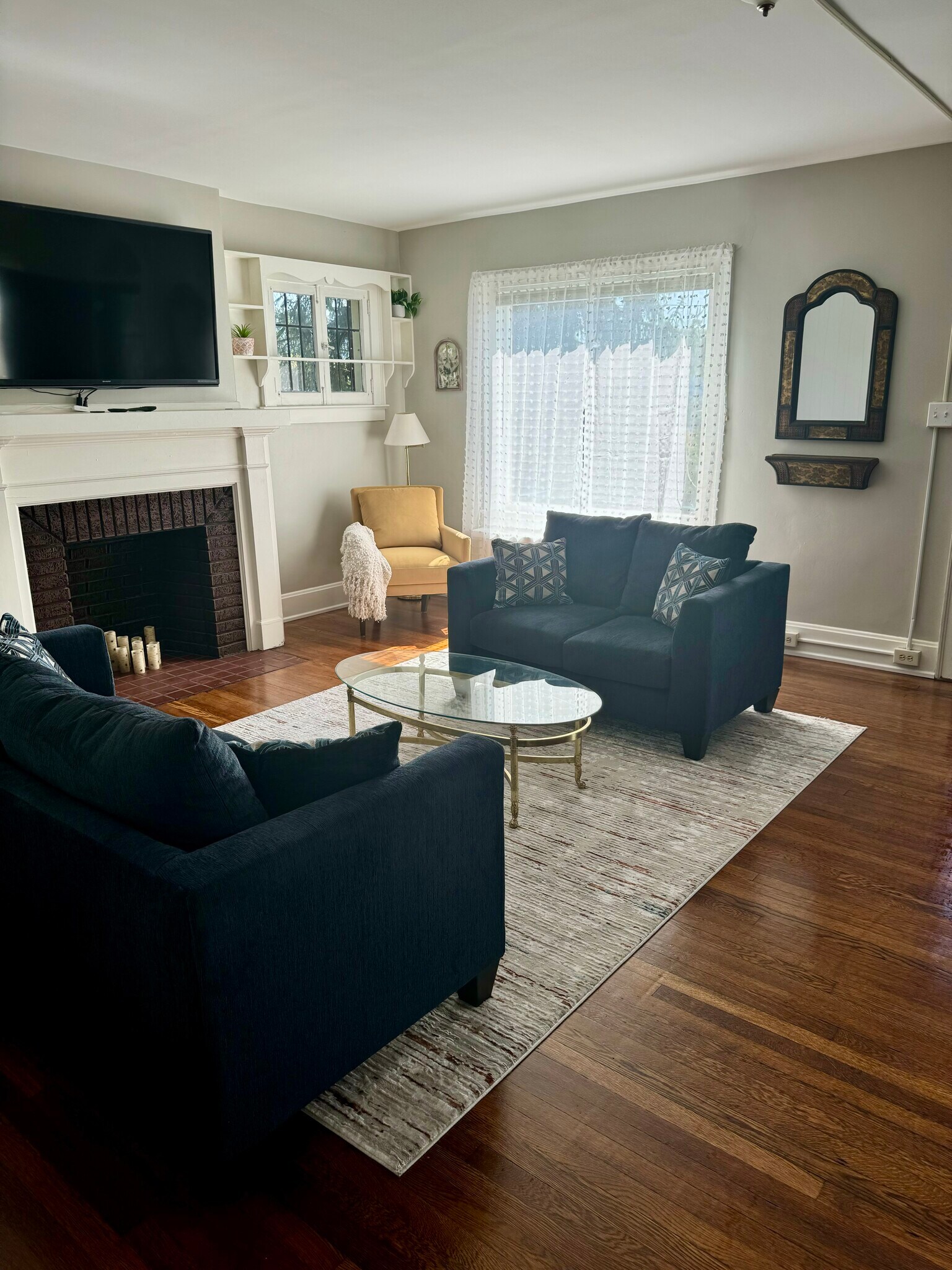 Building Photo - 1132 Milford St