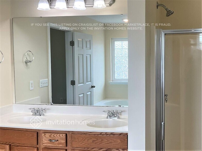 Building Photo - 12224 Palomar Dr