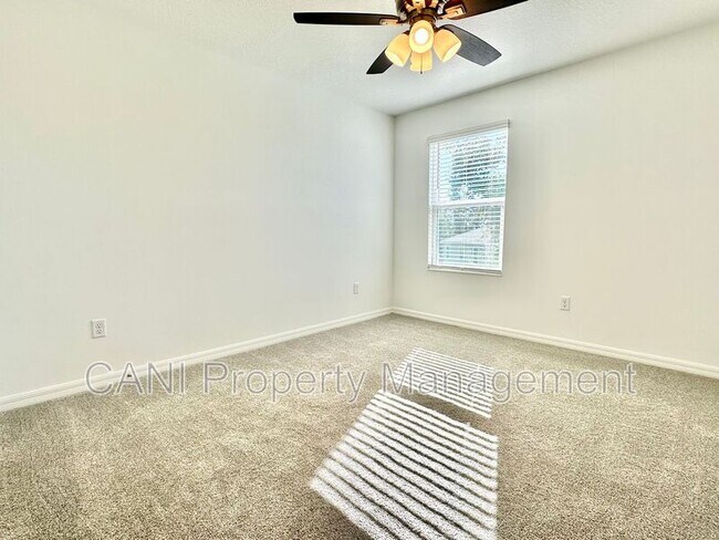 Building Photo - 1192 Happy Frst Lp