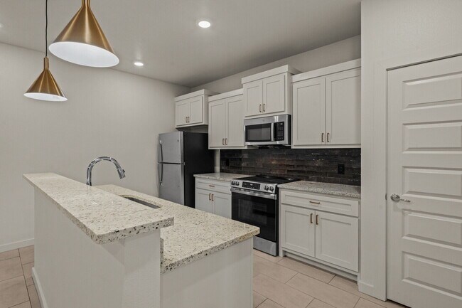 Building Photo - Brand new townhomes in Frenship East!