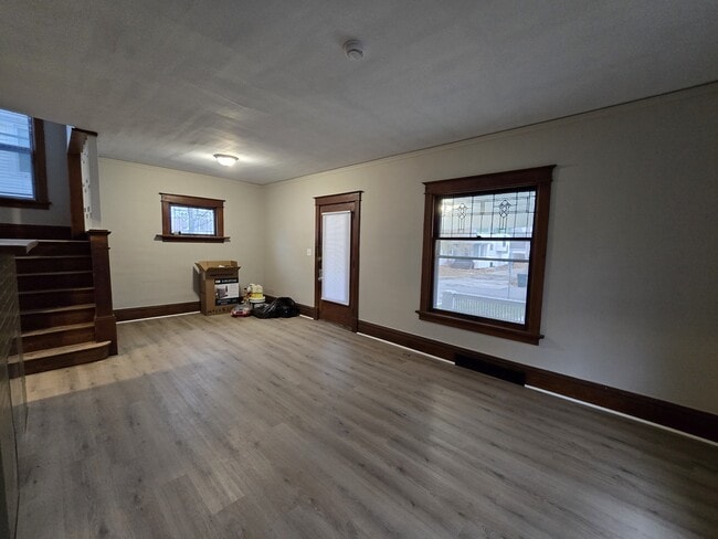 Building Photo - 349 17th St SE