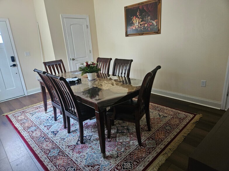 Building Photo - 10286 October Glory Way