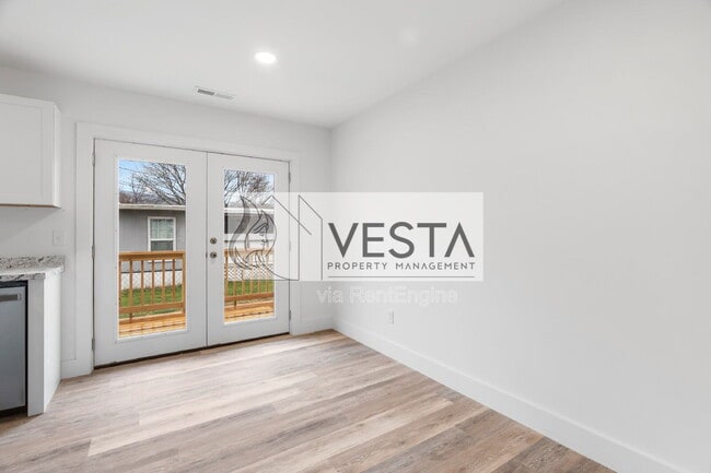 Building Photo - 59 Scates St