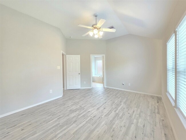 Building Photo - 17602 Haywood Oaks Dr