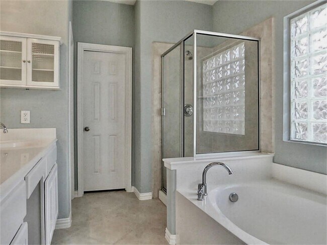 Building Photo - 5527 Custard Apple Trail
