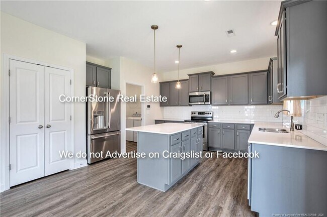 Building Photo - 124 Nairn St