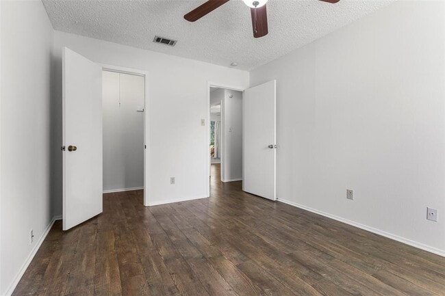 Building Photo - 3810 Spring Creek Rd
