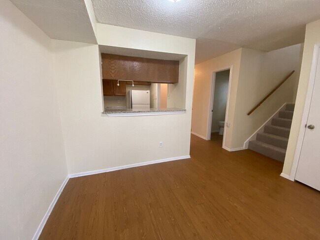 Building Photo - 12307 Deer Falls Dr