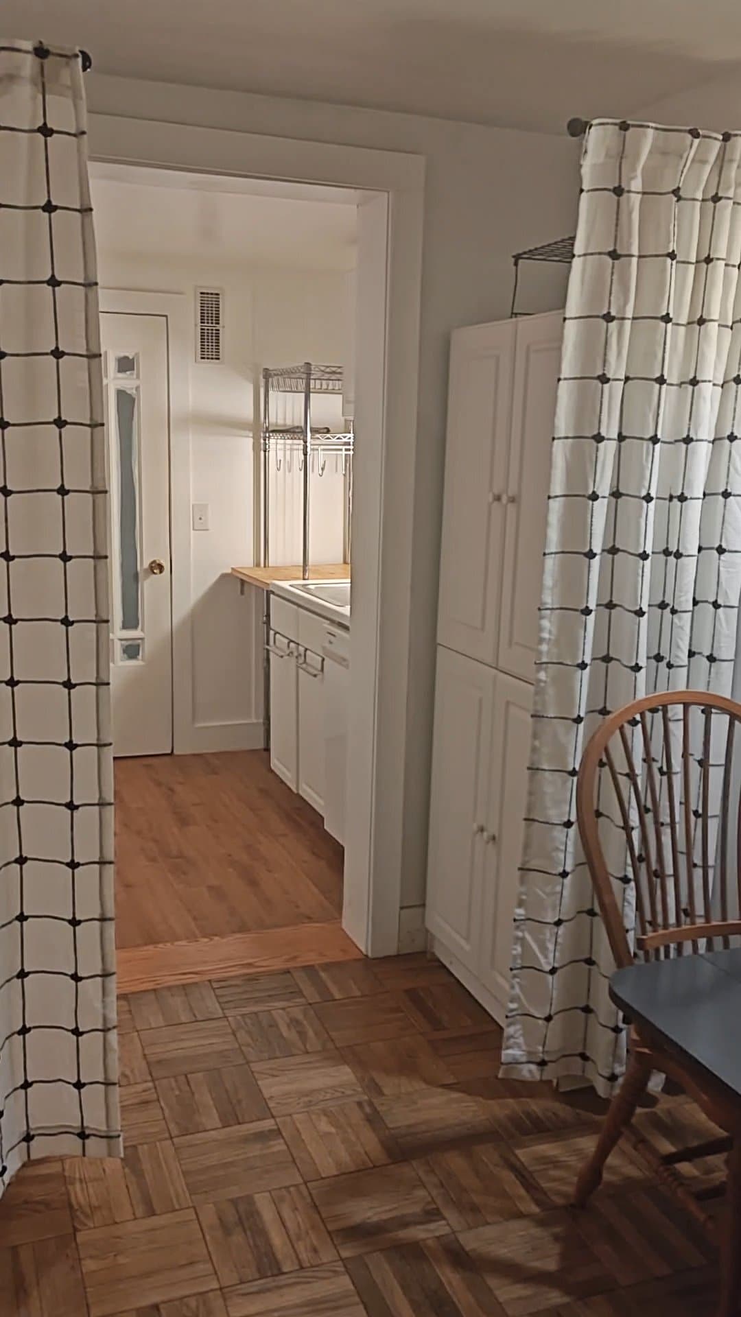 Building Photo - 28 Cedar St