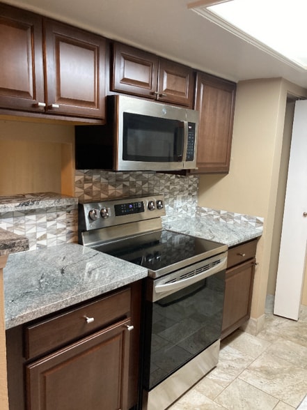 Building Photo - 4400 S Quebec St