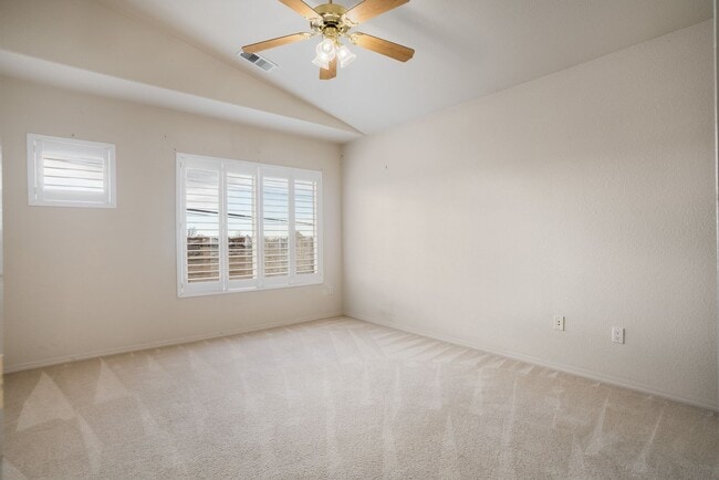 Building Photo - San Antonio Condos Gem!