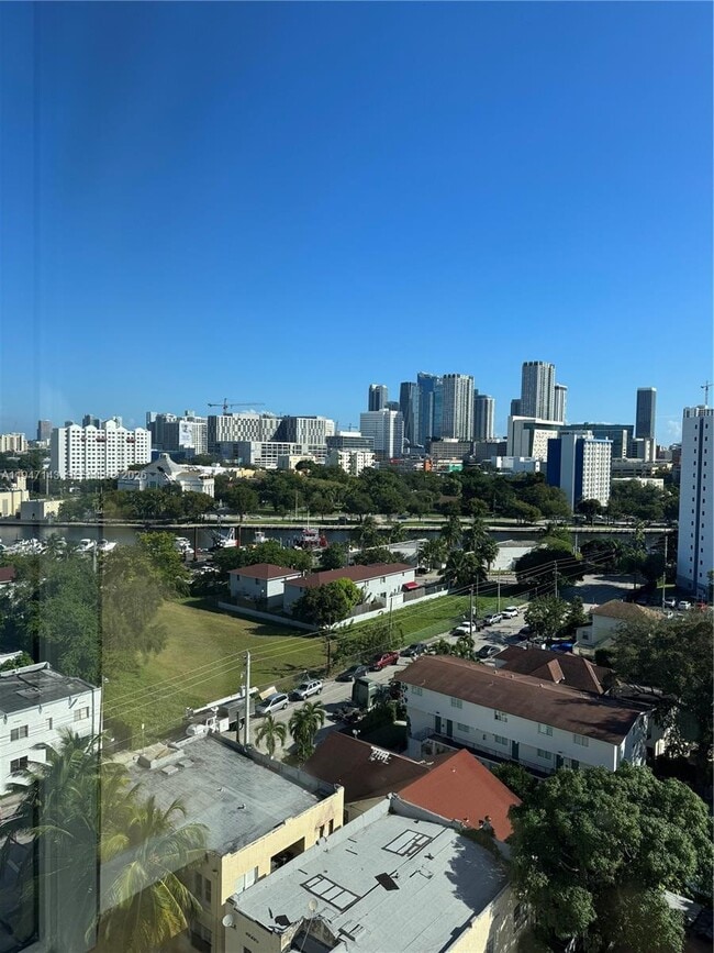 Building Photo - 36 NW 6th Ave