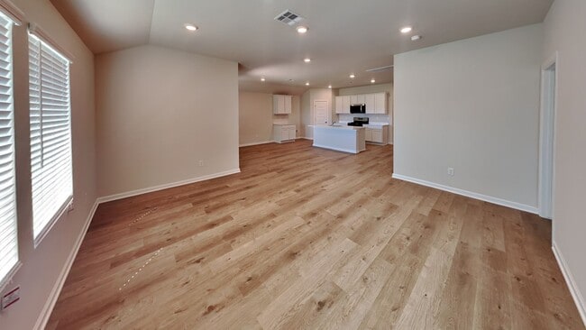 Building Photo - Brand New 4 Bedroom 2 Bath Home in Yukon S...