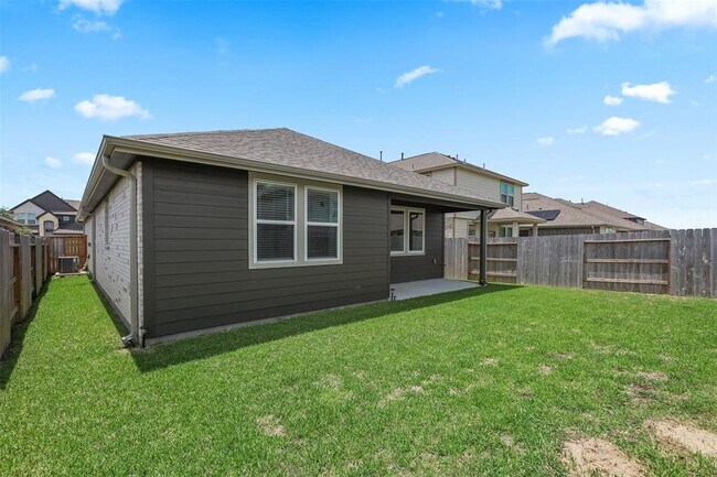 Building Photo - 2302 Sweet Bay Dr