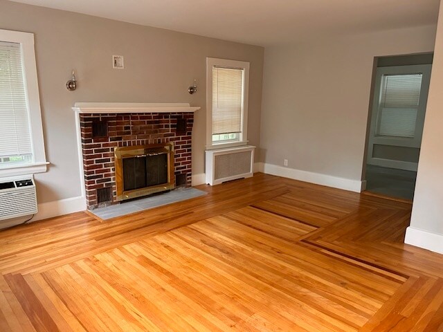 Primary Photo - 43 Belmont St