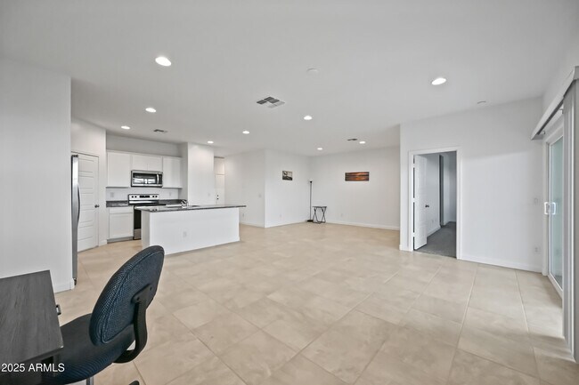 Building Photo - 38180 W Amalfi Ave