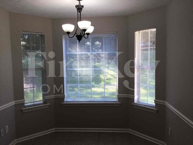 Building Photo - 280 Lazy Hollow Ln