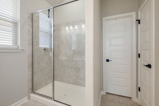 Building Photo - Bright & Charming Fantine Fields Home