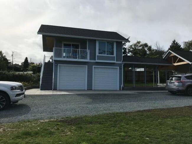 Primary Photo - Jasmines Q