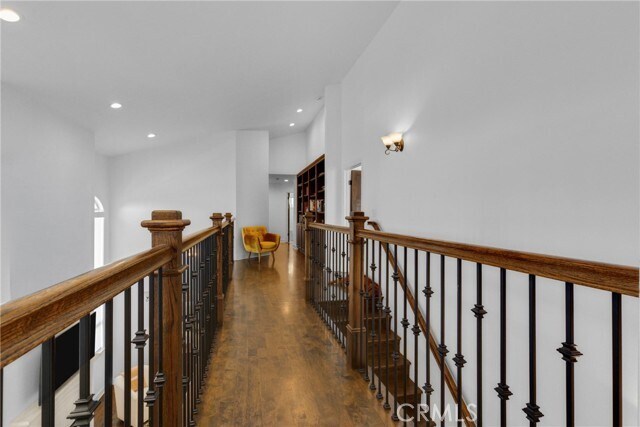 Building Photo - 620 9th St