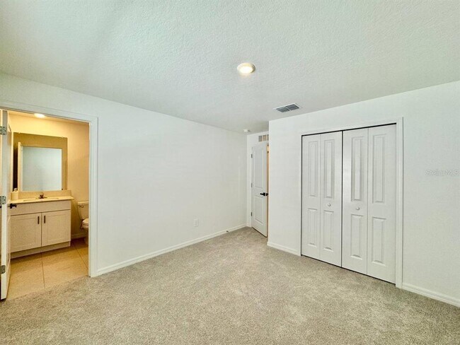 Building Photo - 10275 Purple Leaf Ct