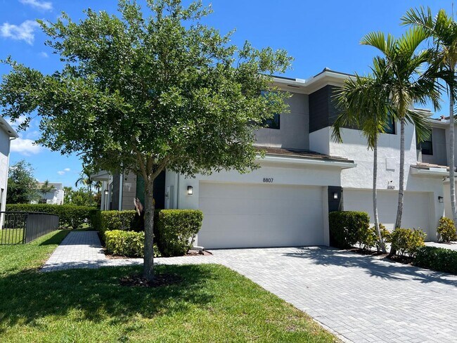 Building Photo - Beautiful Home in Saddlweoods