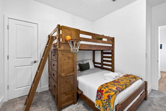 Building Photo - 1734 W Cherry St