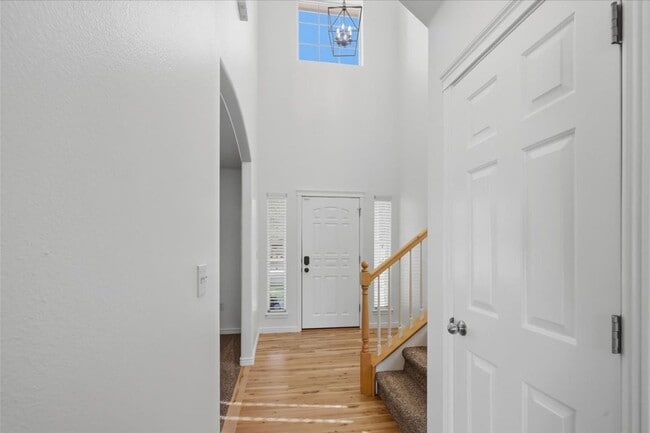 Building Photo - 3053 E Calabria Dr